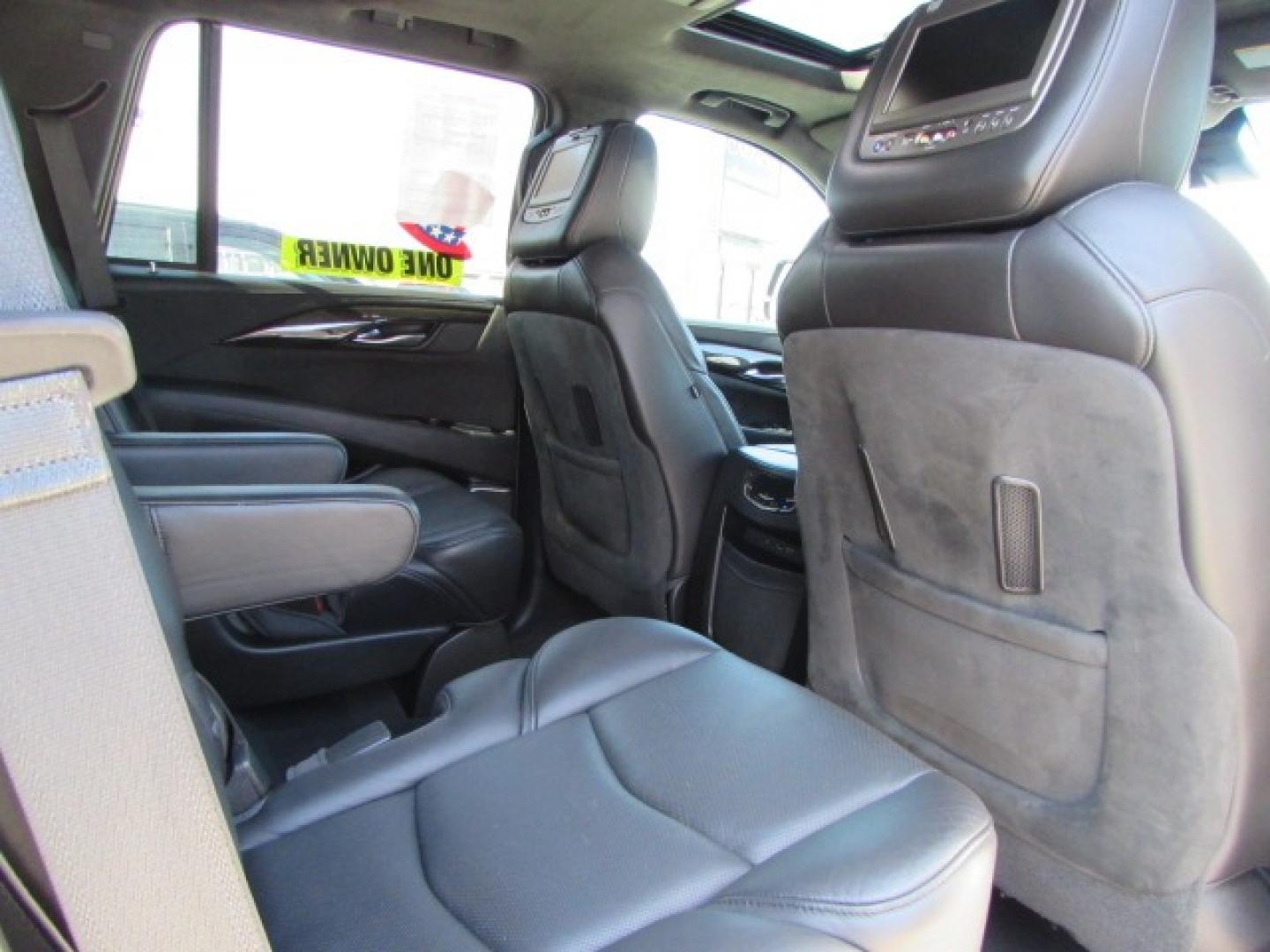 2019 White /Gray Leather Cadillac Escalade Platinum (1GYS4DKJXKR) with an 6.2L Ecotec gasoline engine, 8 speed automatic transmission, located at 4562 State Avenue, Billings, MT, 59101, (406) 896-9833, 45.769516, -108.526772 - 2019 Cadillac Escalade Platinum 4WD - Low miles - One owner! 6.2L V8 OHV 16V FFV Engine - 10 Speed Automatic Transmission - 4WD - 59,092 miles - One owner Platinum package - Dual zone climate control - power tilt and telescoping steering wheel - adaptive cruise control - Bose touchscreen audio - Photo#14